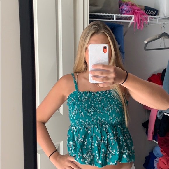 NEW WITH TAGS flowy green top - Picture 1 of 2